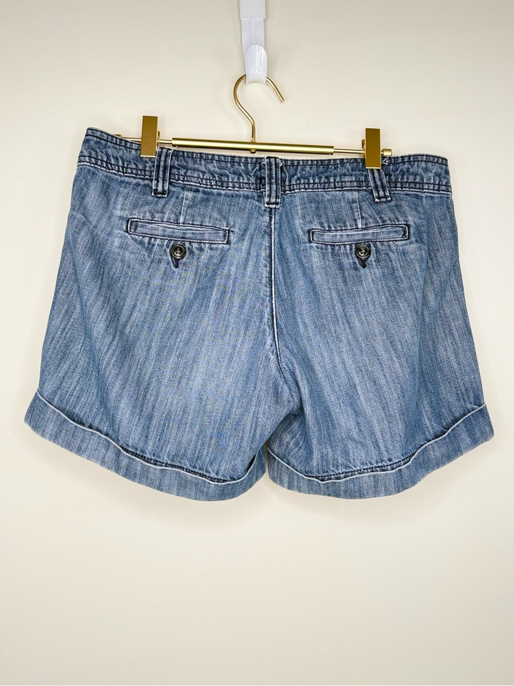 GAP Factory Trouser Denim Shorts – Size 4 – Very Good Condition - Picture 4 of 7